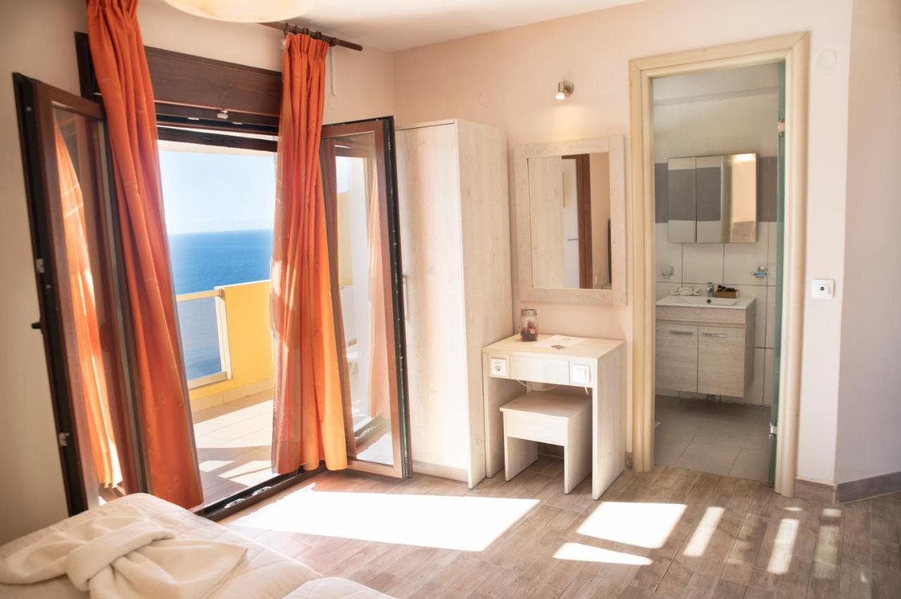 Porto Timoni Bed and Breakfast Afión Eksteriør billede